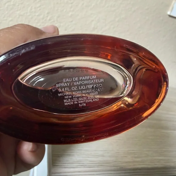 Michael Kors Wonderlost Perfume Bottle - Picture 3 of 4